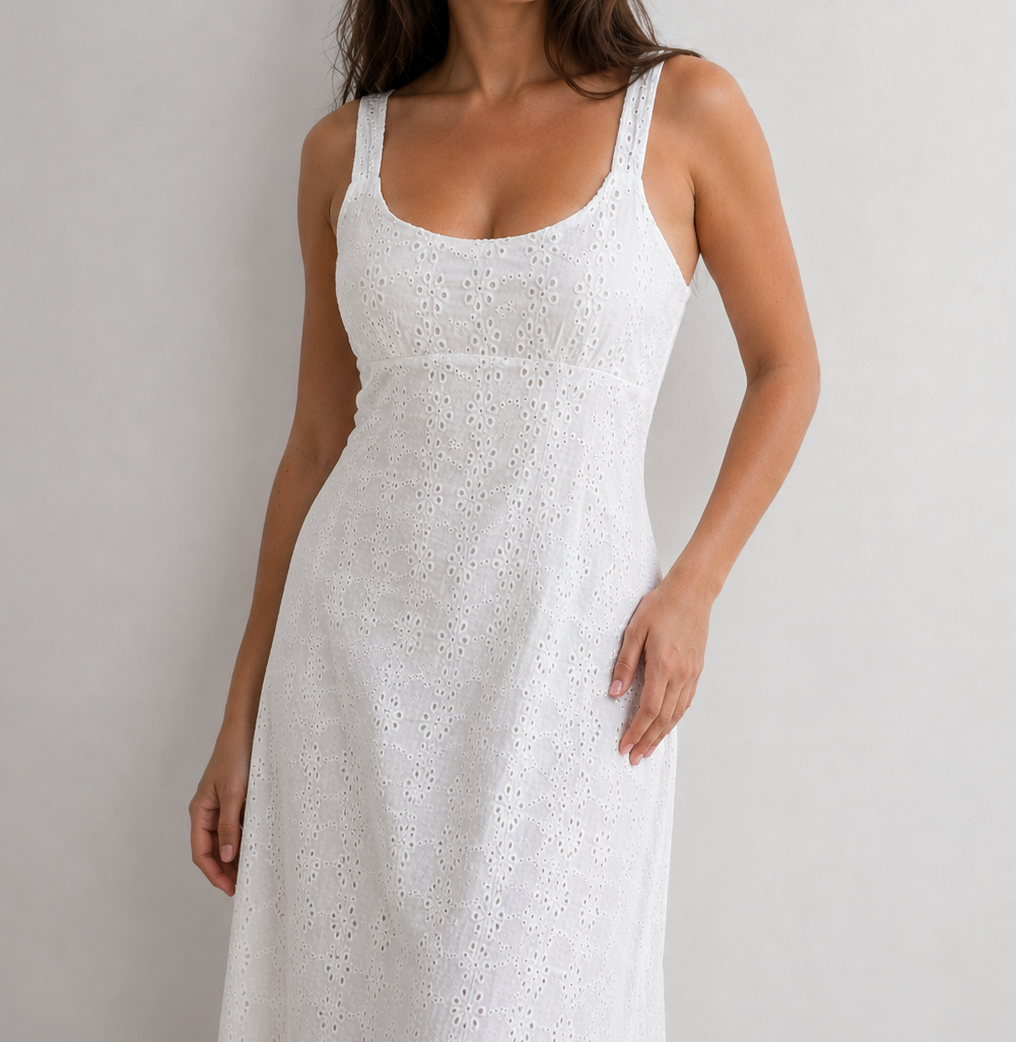 Vestido midi perforado