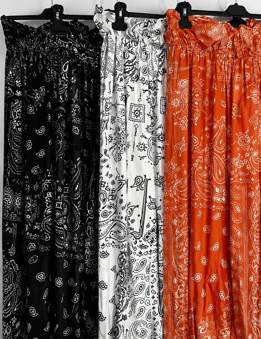 Pantalón fluido estampado bandana